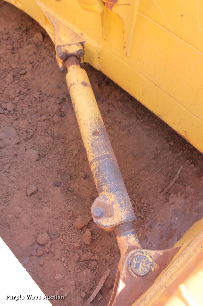 image for item DD5244 2013 Komatsu D65EX-17 dozer