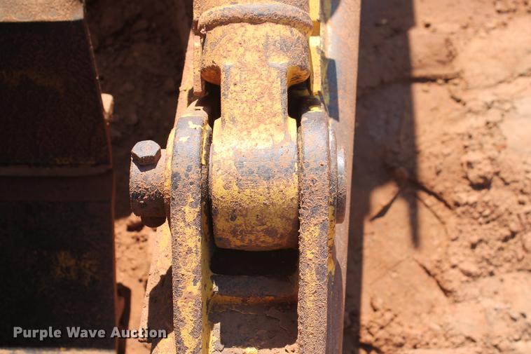 image for item DD5244 2013 Komatsu D65EX-17 dozer