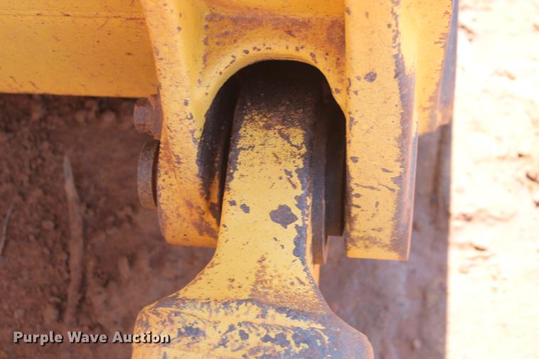 image for item DD5244 2013 Komatsu D65EX-17 dozer