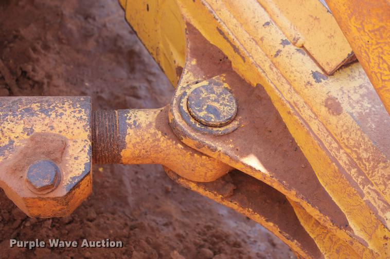 image for item DD5244 2013 Komatsu D65EX-17 dozer