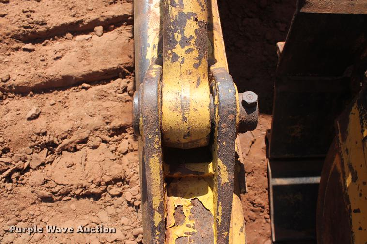 image for item DD5244 2013 Komatsu D65EX-17 dozer