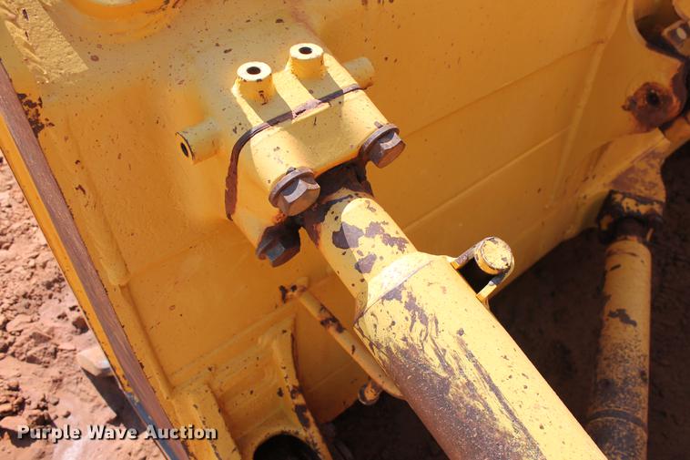 image for item DD5244 2013 Komatsu D65EX-17 dozer