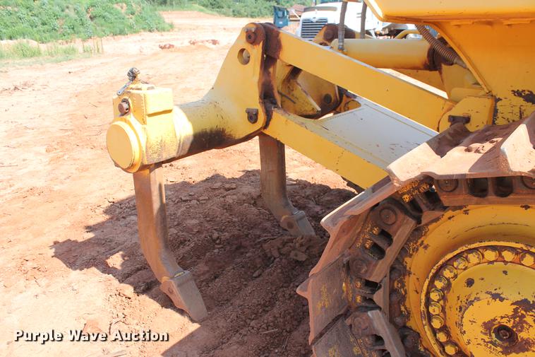 image for item DD5244 2013 Komatsu D65EX-17 dozer