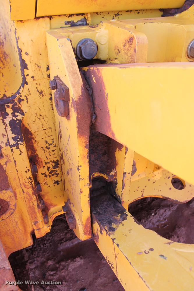 image for item DD5244 2013 Komatsu D65EX-17 dozer