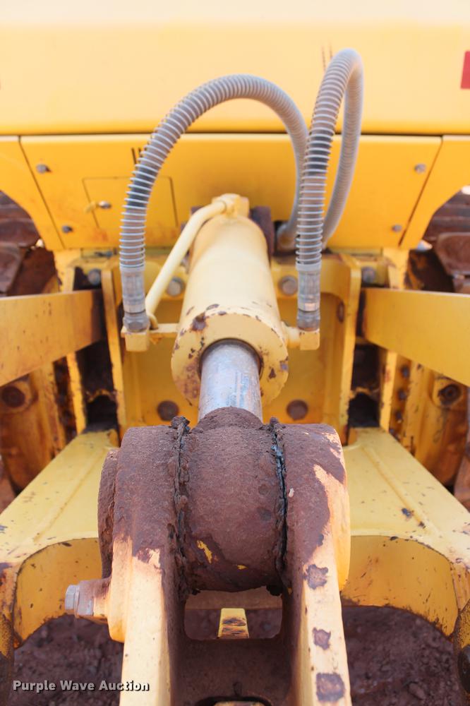 image for item DD5244 2013 Komatsu D65EX-17 dozer