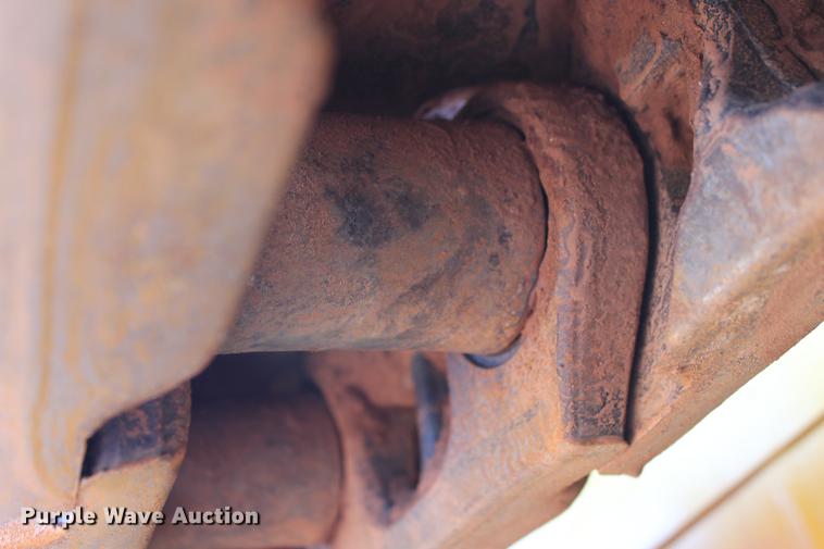 image for item DD5244 2013 Komatsu D65EX-17 dozer