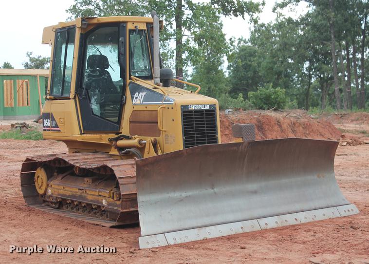 image for item DD5246 2006 Caterpillar D5G LGP dozer