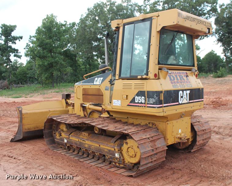 image for item DD5246 2006 Caterpillar D5G LGP dozer