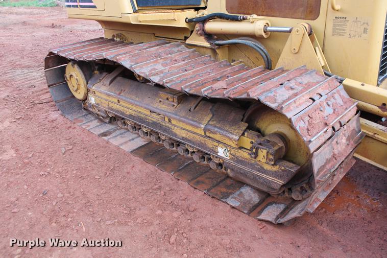image for item DD5246 2006 Caterpillar D5G LGP dozer
