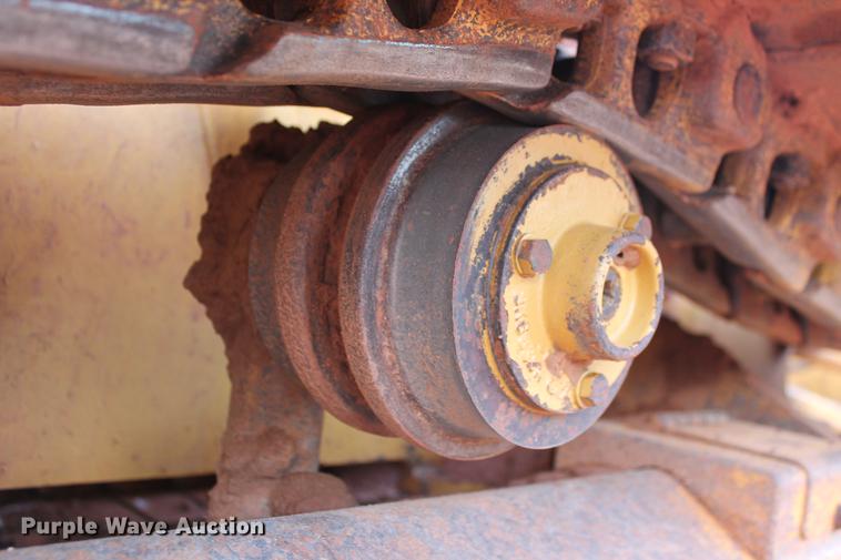 image for item DD5246 2006 Caterpillar D5G LGP dozer