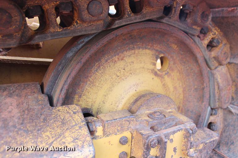 image for item DD5246 2006 Caterpillar D5G LGP dozer