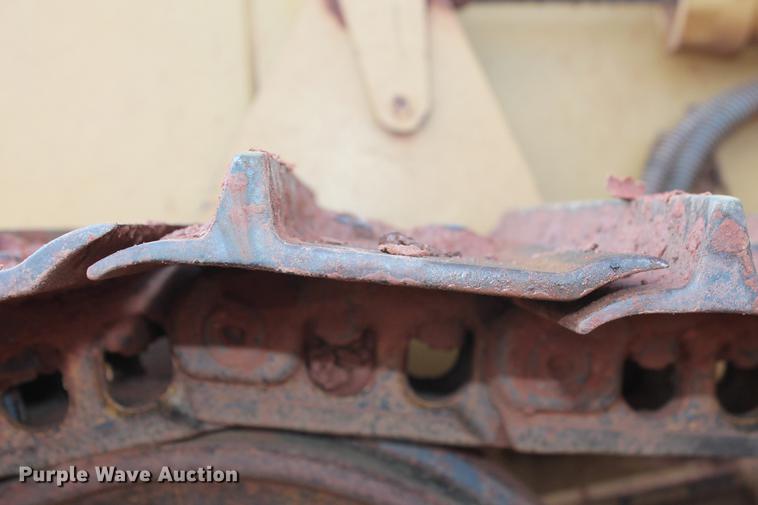 image for item DD5246 2006 Caterpillar D5G LGP dozer