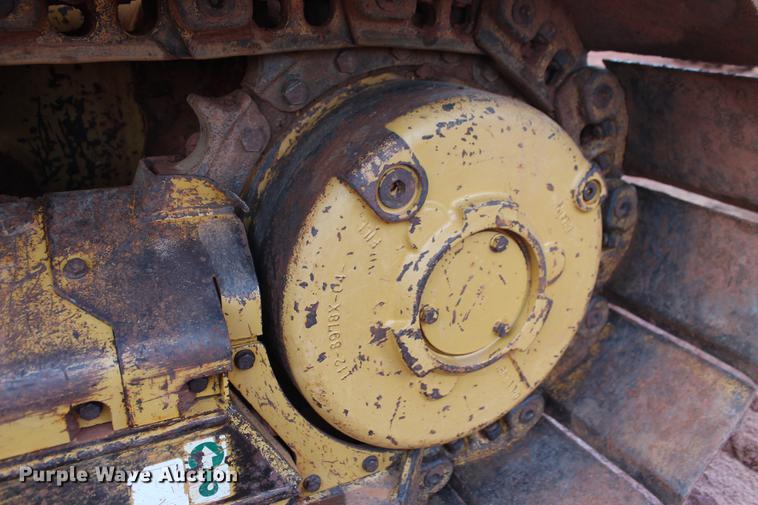 image for item DD5246 2006 Caterpillar D5G LGP dozer