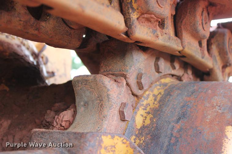 image for item DD5246 2006 Caterpillar D5G LGP dozer