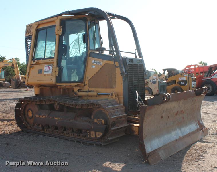 image for item DD5250 2004 John Deere 650H XLT dozer