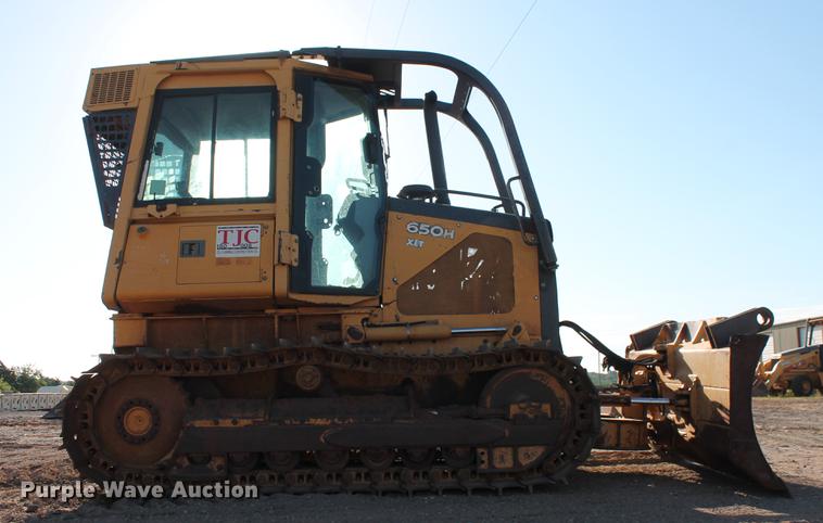 image for item DD5250 2004 John Deere 650H XLT dozer