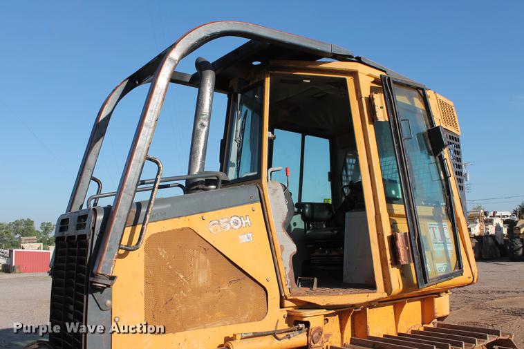 image for item DD5250 2004 John Deere 650H XLT dozer
