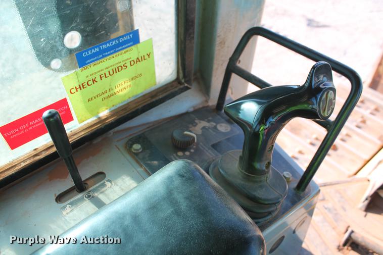 image for item DD5250 2004 John Deere 650H XLT dozer