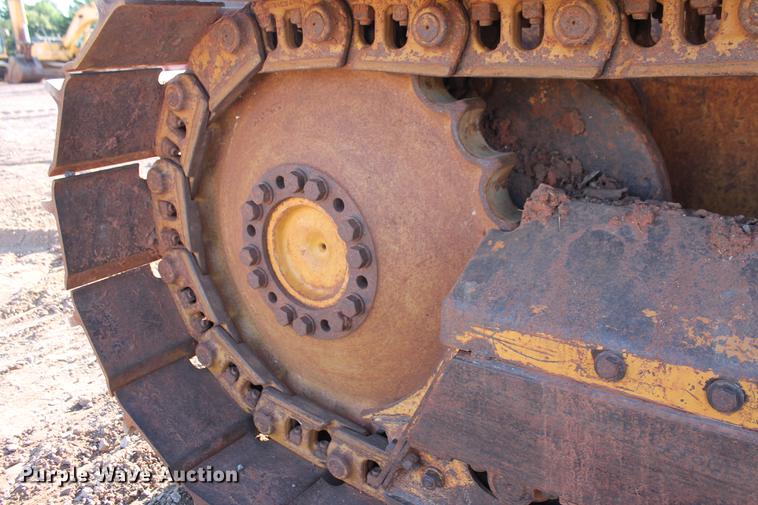 image for item DD5250 2004 John Deere 650H XLT dozer