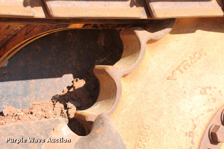 image for item DD5250 2004 John Deere 650H XLT dozer