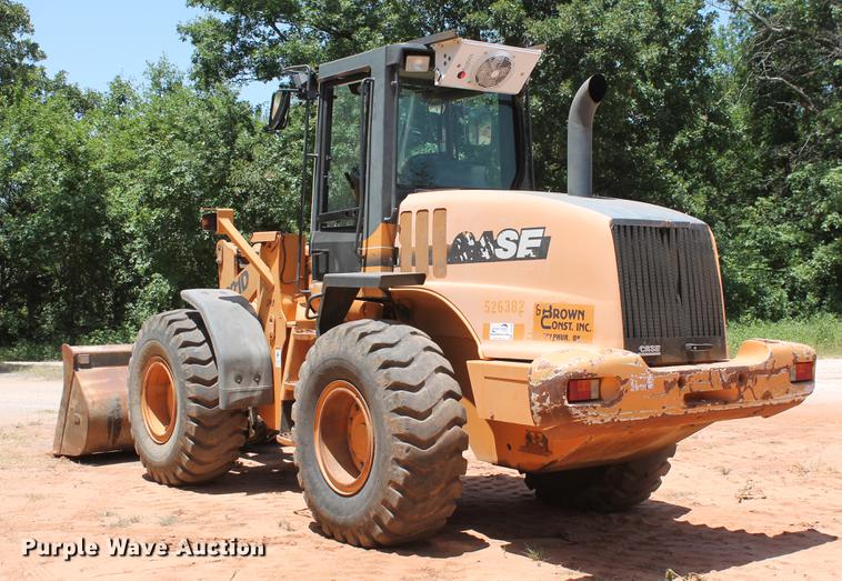 image for item DD5253 2004 Case 621D wheel loader