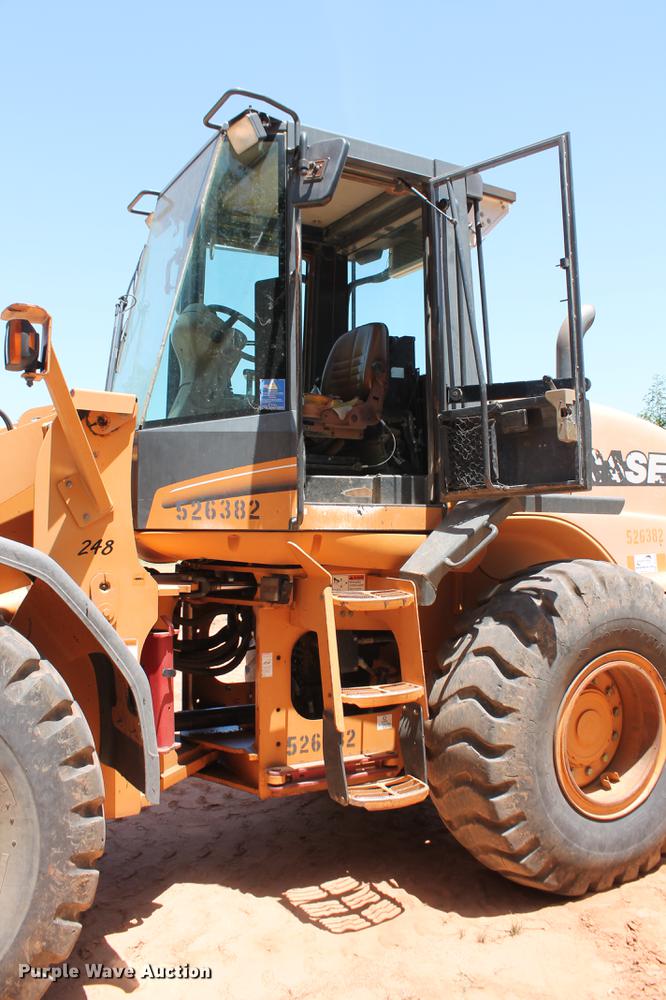 image for item DD5253 2004 Case 621D wheel loader