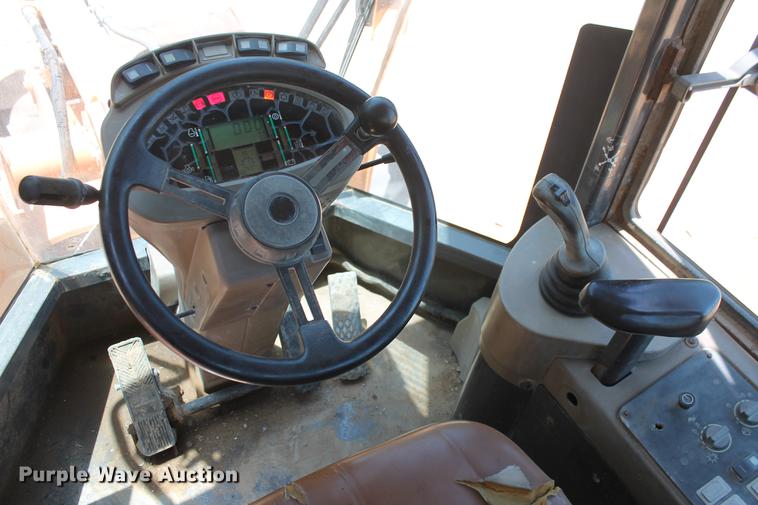 image for item DD5253 2004 Case 621D wheel loader