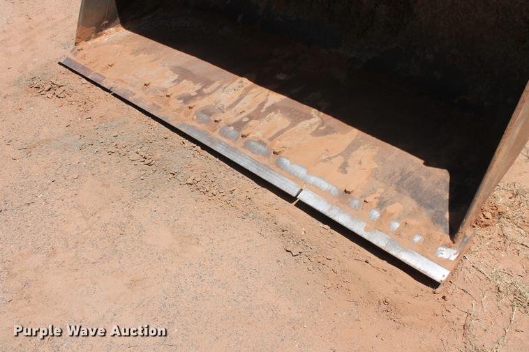 image for item DD5253 2004 Case 621D wheel loader