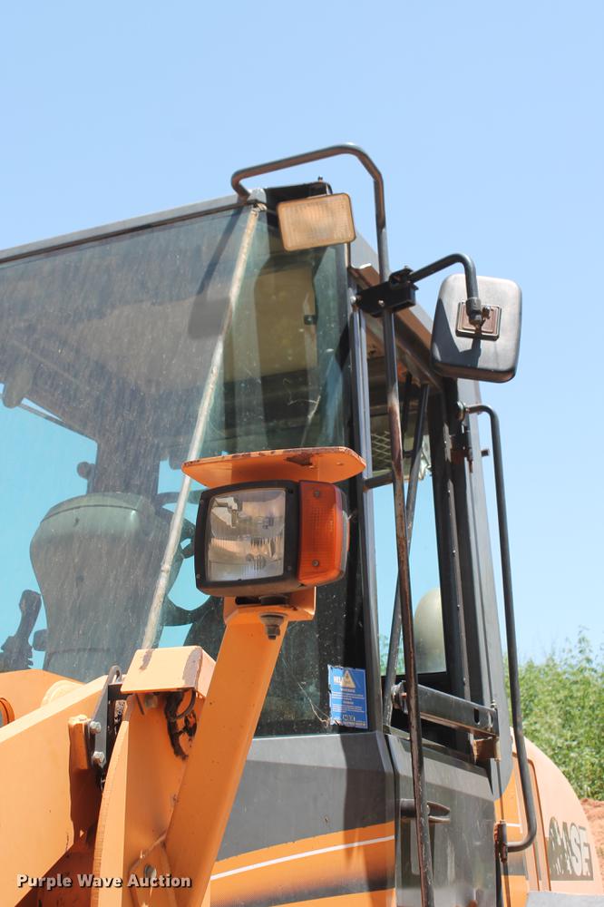 image for item DD5253 2004 Case 621D wheel loader