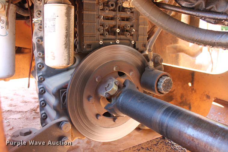 image for item DD5253 2004 Case 621D wheel loader