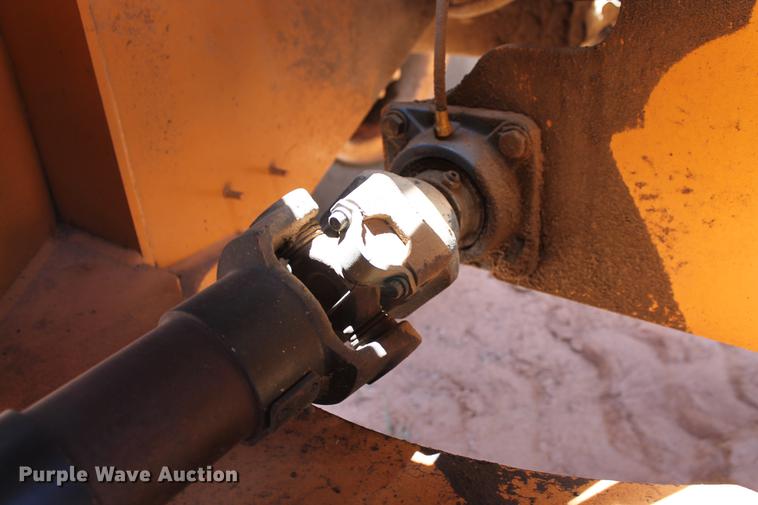 image for item DD5253 2004 Case 621D wheel loader