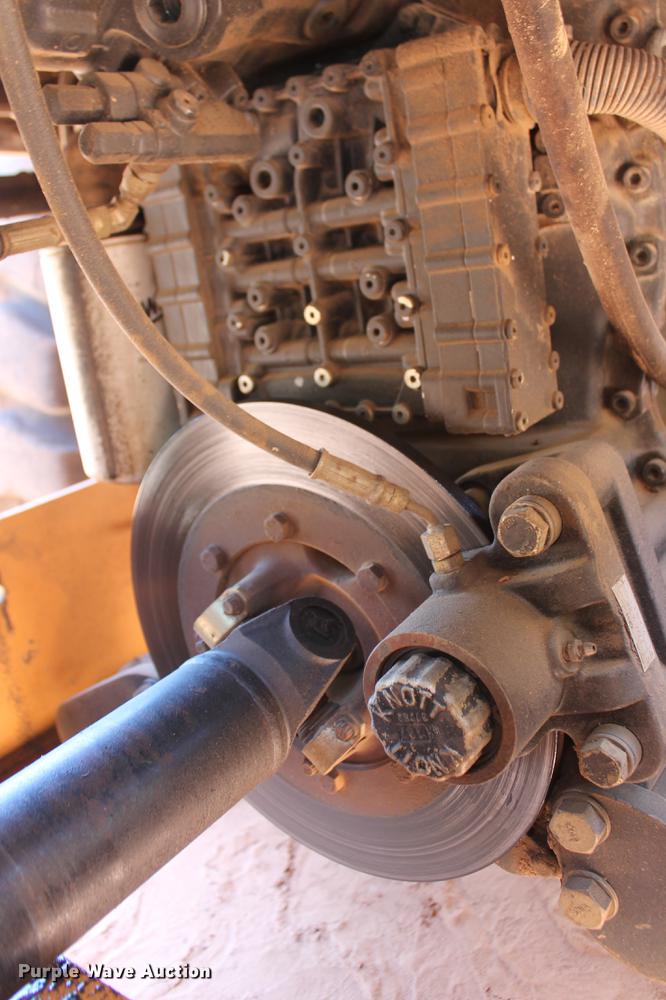 image for item DD5253 2004 Case 621D wheel loader