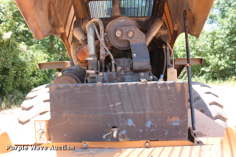 image for item DD5253 2004 Case 621D wheel loader