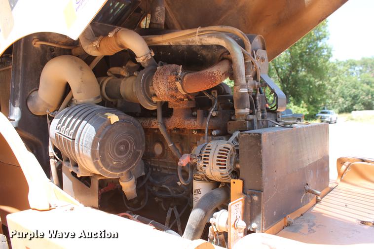 image for item DD5253 2004 Case 621D wheel loader