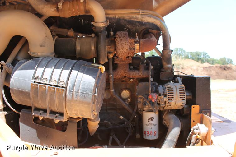 image for item DD5253 2004 Case 621D wheel loader