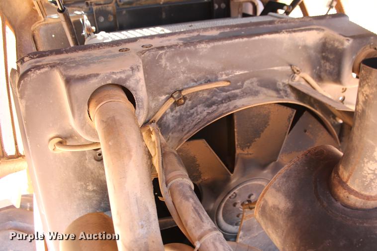 image for item DD5253 2004 Case 621D wheel loader