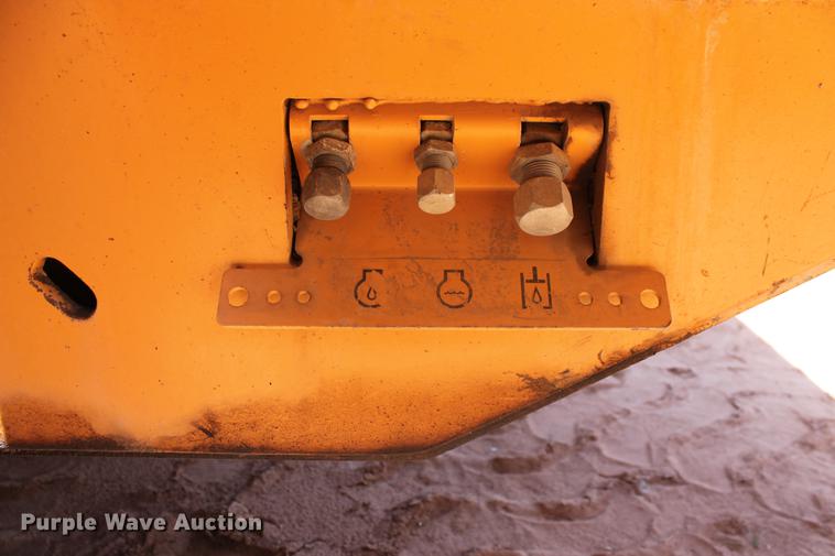 image for item DD5253 2004 Case 621D wheel loader