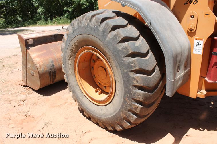 image for item DD5253 2004 Case 621D wheel loader