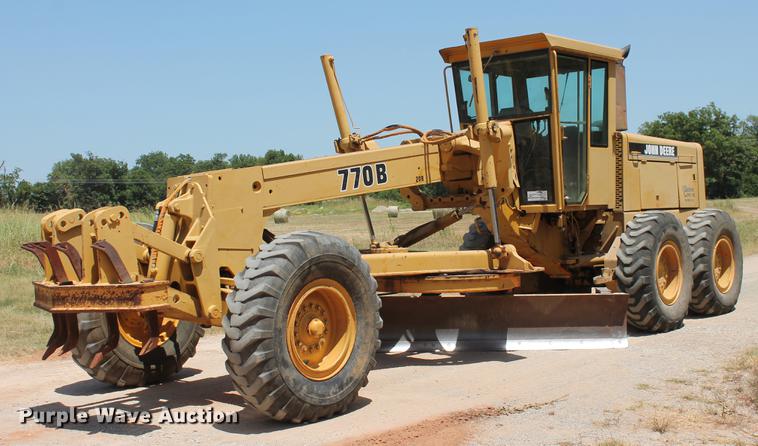 image for item DD5254 1987 John Deere 770B motor grader