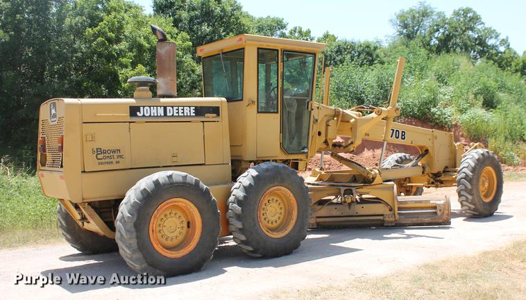 image for item DD5254 1987 John Deere 770B motor grader