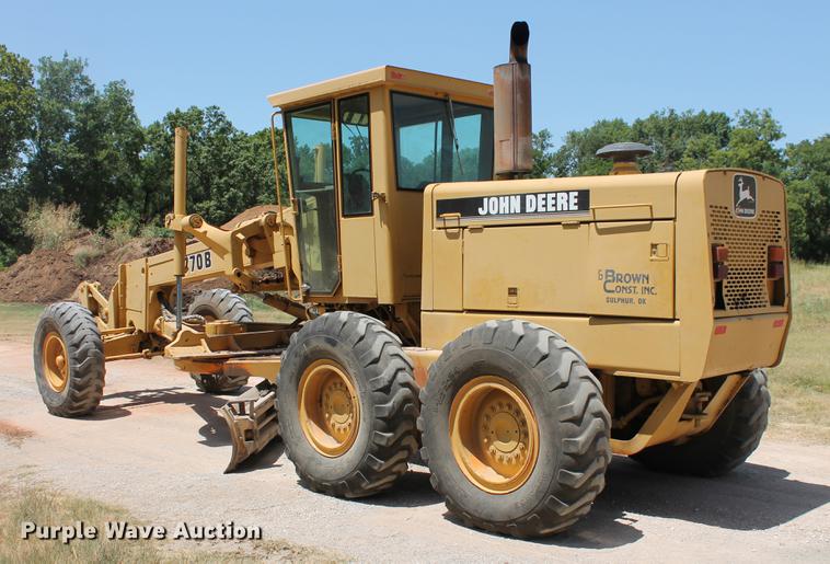 image for item DD5254 1987 John Deere 770B motor grader