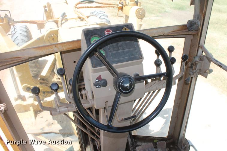 image for item DD5254 1987 John Deere 770B motor grader