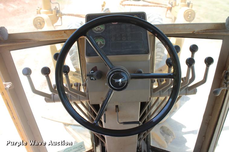 image for item DD5254 1987 John Deere 770B motor grader