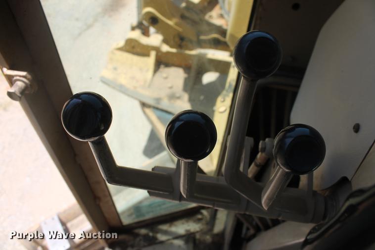 image for item DD5254 1987 John Deere 770B motor grader