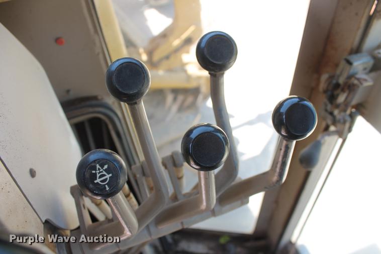 image for item DD5254 1987 John Deere 770B motor grader