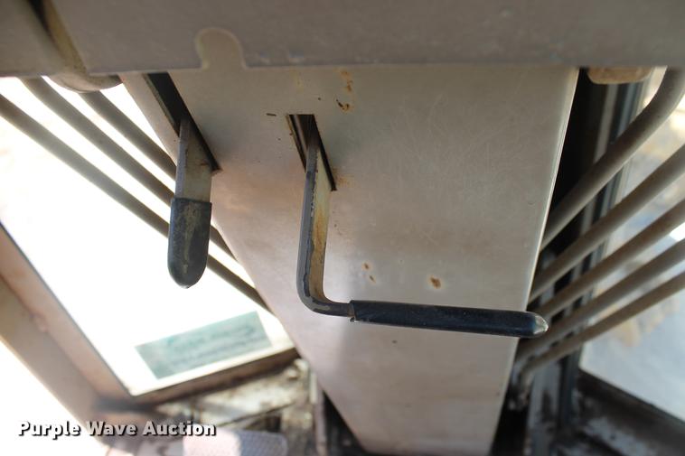 image for item DD5254 1987 John Deere 770B motor grader