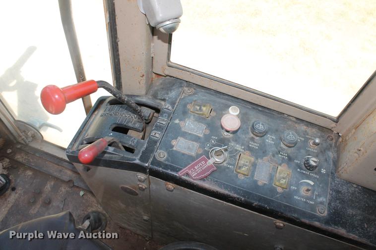 image for item DD5254 1987 John Deere 770B motor grader