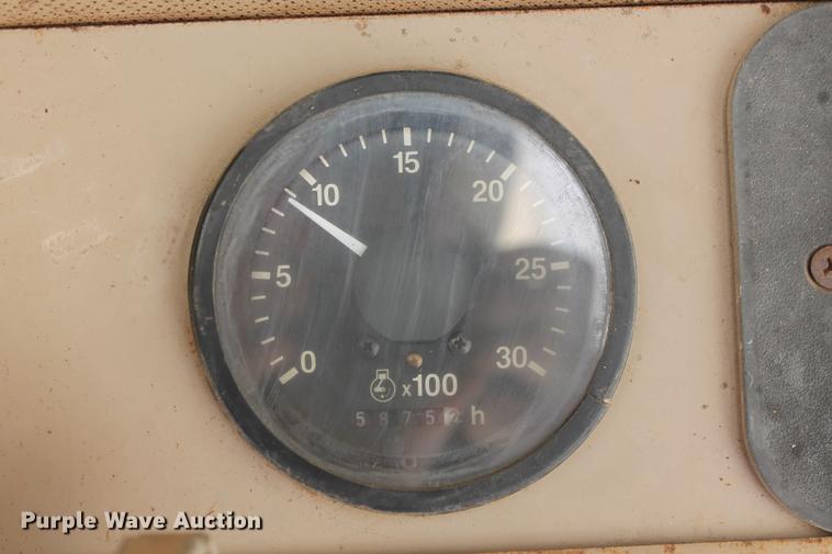 image for item DD5254 1987 John Deere 770B motor grader