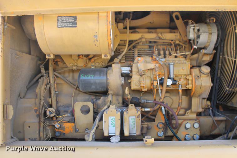 image for item DD5254 1987 John Deere 770B motor grader