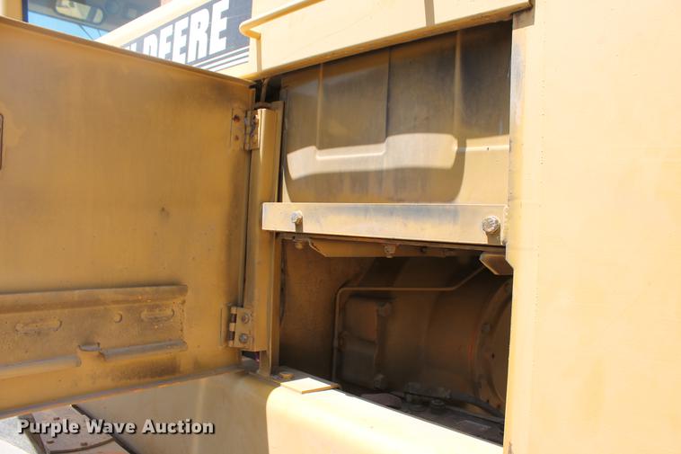 image for item DD5254 1987 John Deere 770B motor grader